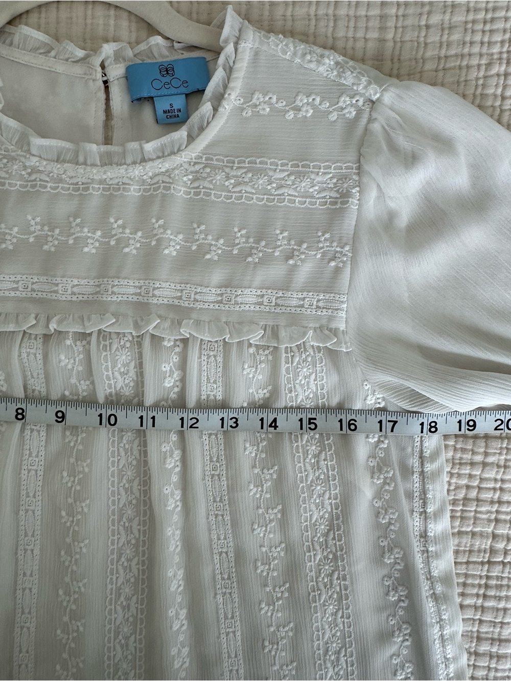 Cece White Blouse Embroidered Lace Ruffle Detail 3/4 Sleeve Size S Boho Chic - Picture 4 of 6